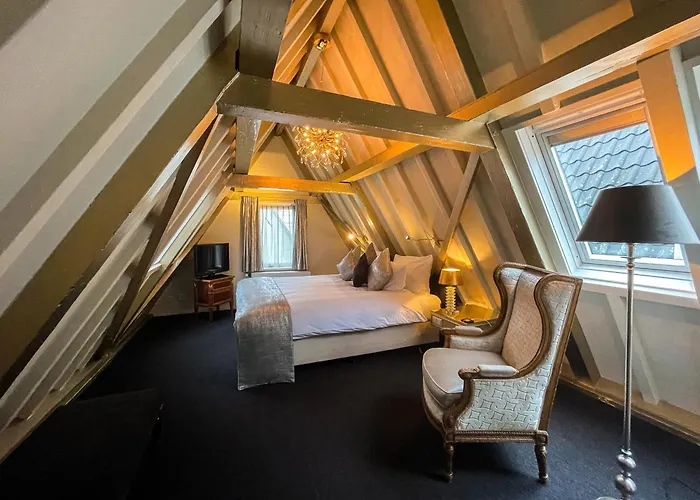 Ambassade Hotel